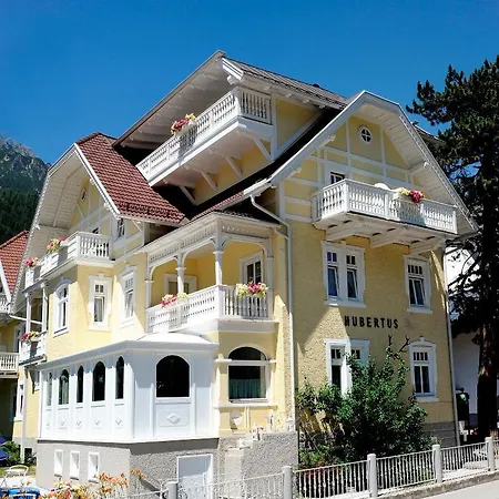 Hotel Garni Hubertus-Nostalgie & Charme-2